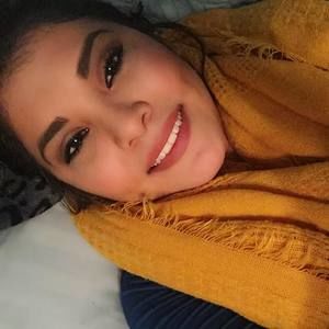 Meet your Posher, Mirella