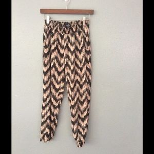 American Eagle Flowy Printed Pant
