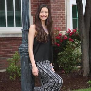 Meet your Posher, Laura