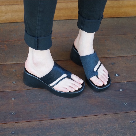 Black faux fur platform sandals - Seychelles Lucy