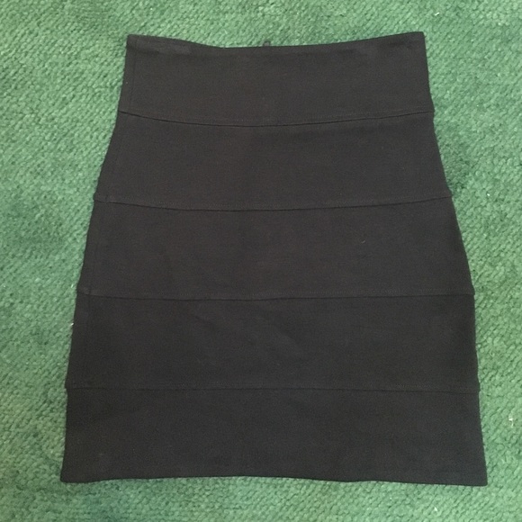 Talula Mini Skirt, size 2