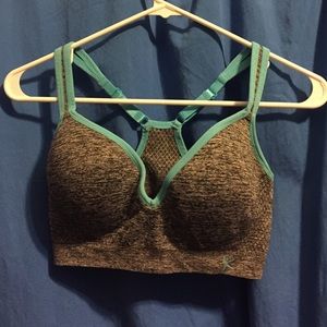 sports bra