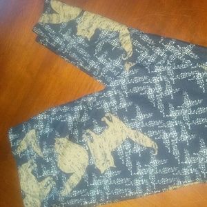LulaRoe Cat Tall and Curvy Leggings