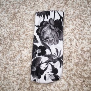 Black and white flower headband