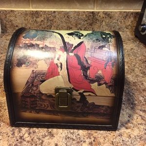 Oriental print storage box