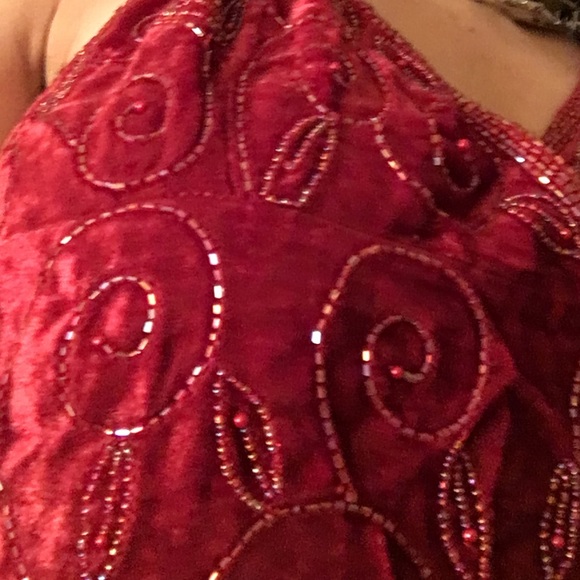 ✨✨SALE NWT backless halter top - Picture 3 of 4