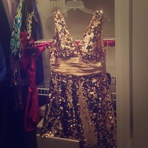 Gold sequins dress