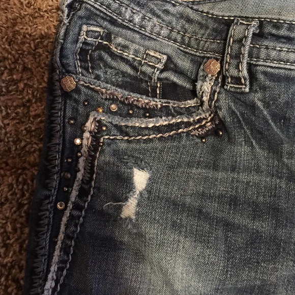 Jeans - Picture 2 of 4