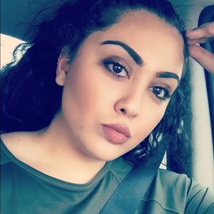 Meet your Posher, Samira