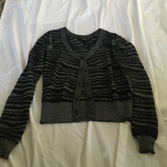 Wet seal medium LUREX silver and black cardigan