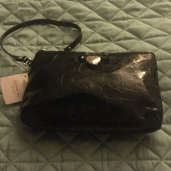Coach black patent wristlet - Picture 1 of 4
