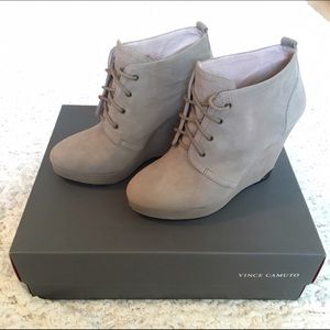 New w box Vince Camuto Sz 6Taupe Wedge Bootie