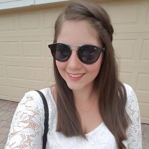 Meet your Posher, Blanca