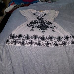 Pretty form fitting shirt