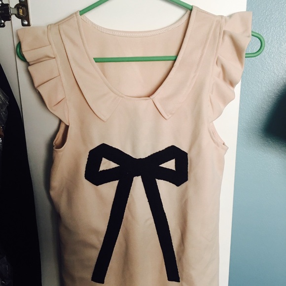 Ruffle dress w oversized Bow🎀 - Picture 1 of 4