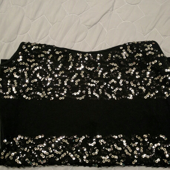 Express Black tank with silver sequins - Picture 2 of 3