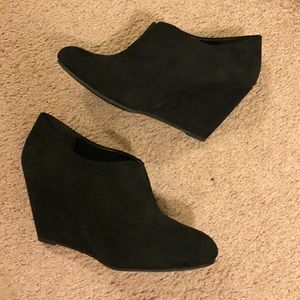 Nine & Co. Wedged Booties