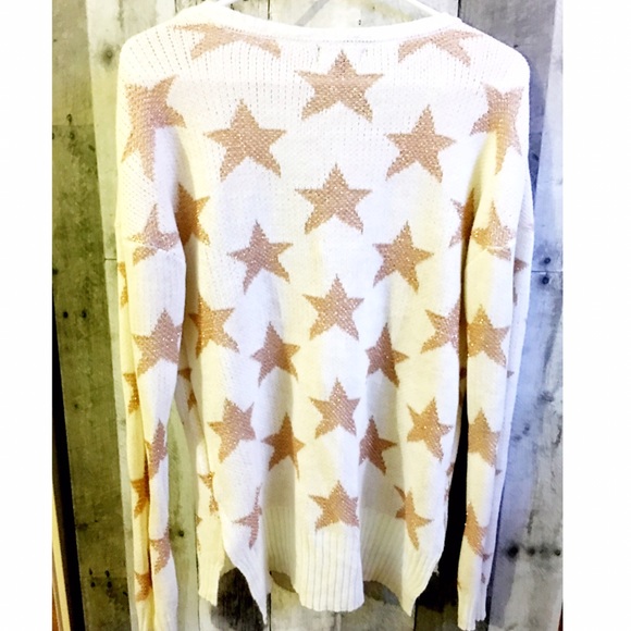 Star Sweater (Rampage) ⭐️ - Picture 2 of 4