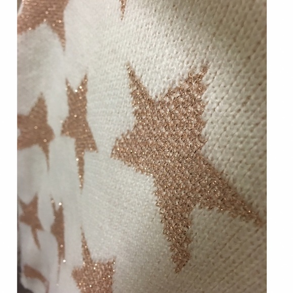 Star Sweater (Rampage) ⭐️ - Picture 3 of 4