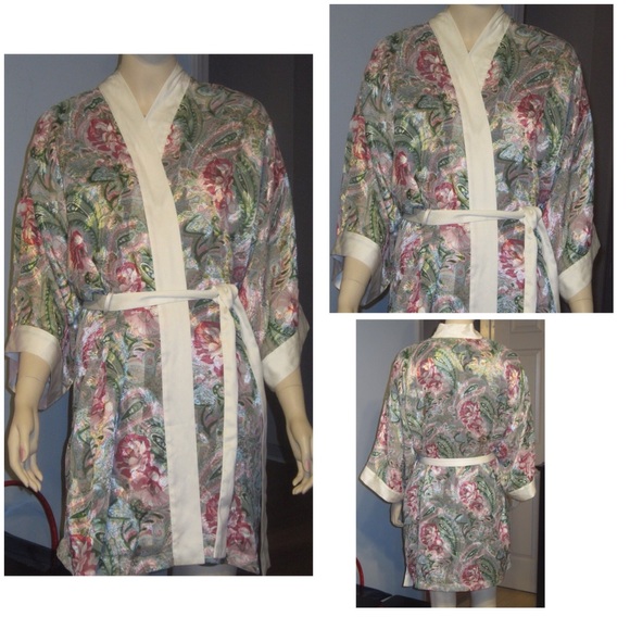 Victoria's Secret Short Robe