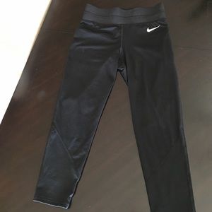 Nike Pro Capri workout pants