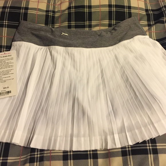 Lulu lemon pleated running skirt