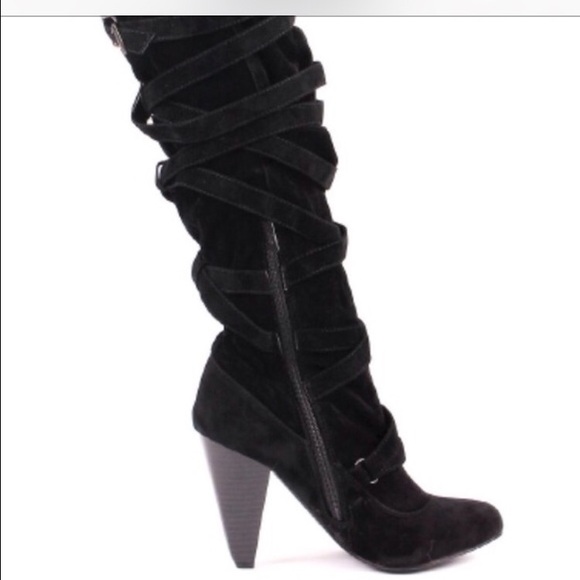 Black Boots - Picture 2 of 5