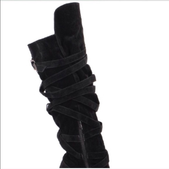 Black Boots - Picture 4 of 5