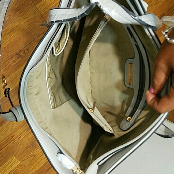 Purchase - Picture 2 of 3