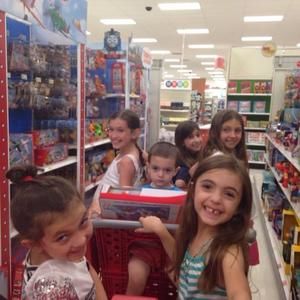 Meet your Posher, Elaine