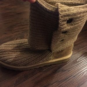 Tan Ugg boot