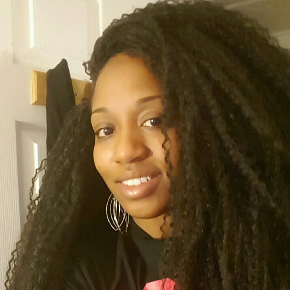 Meet your Posher, Michelle - Picture 1 of 1