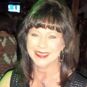 Meet your Posher, Carla