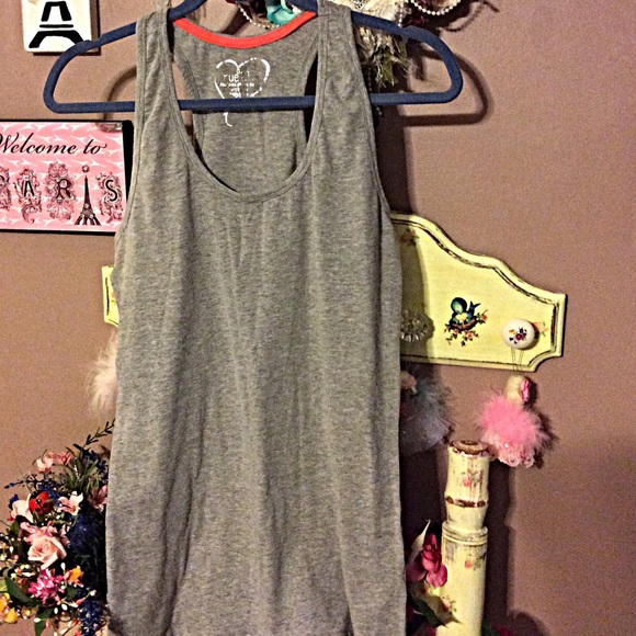 Rue 21 racer back tank NWOT 👚👚