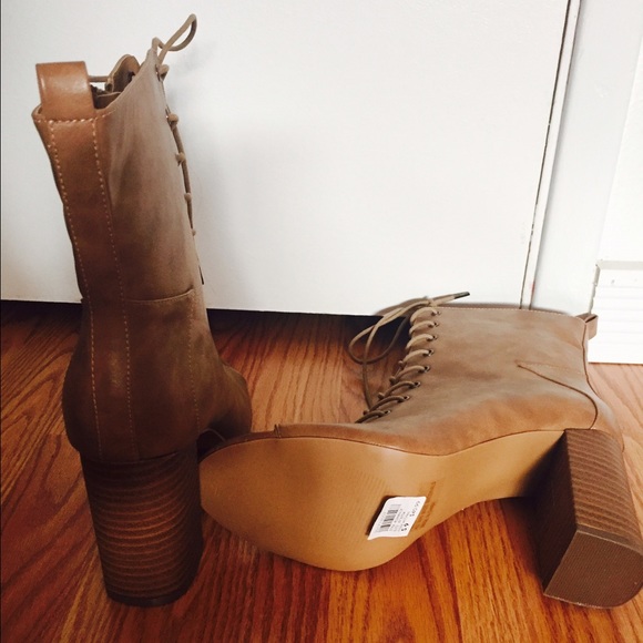 SOLD NEW ⭐️Open toe lace up ankle booties - Picture 3 of 3