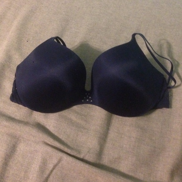 Aerie 32D Demi navy bra with lace