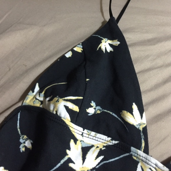 ❌ SOLD ❌ NWT! Floral Print Triangle Bodysuit - Picture 2 of 3
