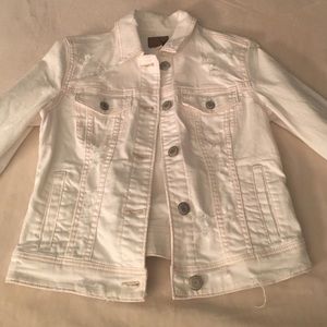 BRAND NEW american eagle white jean jacket