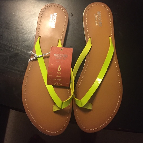 Neon lime green flip flops ! Perfect forsummer!!🏝 - Picture 3 of 3