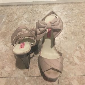 Alice and Olivia for Payless heels