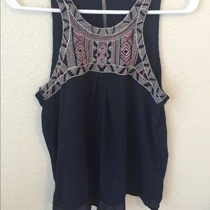 Tank top with patterned embroidery