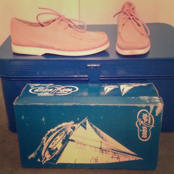 Grey Suede Sperrys 6.5 - Picture 1 of 4