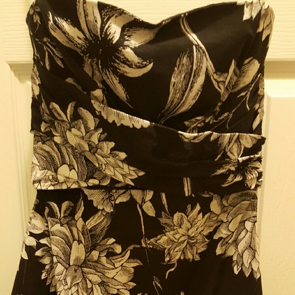 White House Black Market Strapless Dress - Picture 1 of 4
