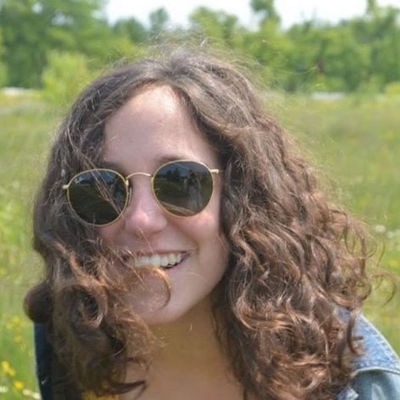 Meet your Posher, Erin - Picture 1 of 1