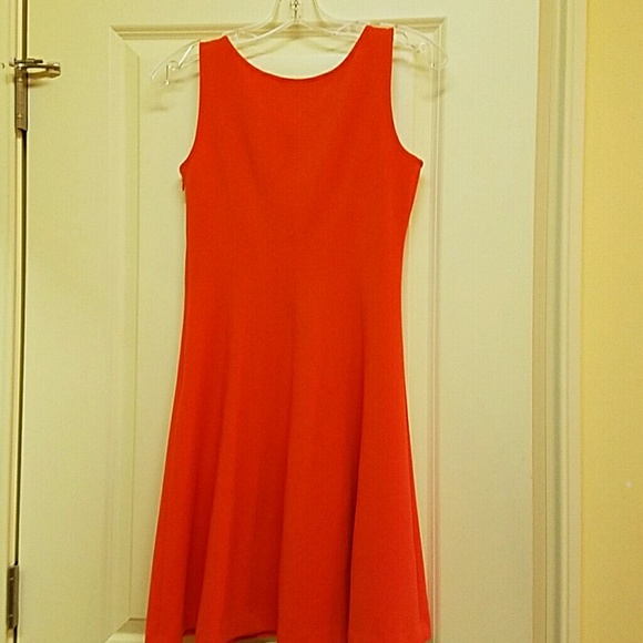 Loft Dress - Picture 2 of 3
