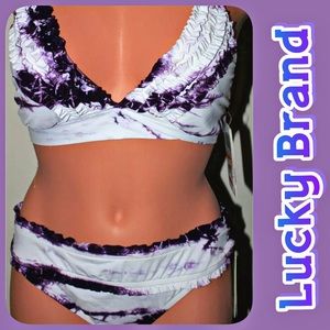 Lucky tie dye bikini Rhiannon Alize With Cum On Her Shaved Pussy