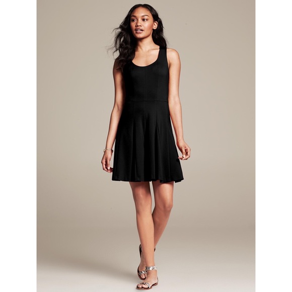 NWT Banana Republic Ponte Fit and Flare Dress Sz 8