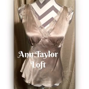 100% Silk sleeveless blouse w/lace