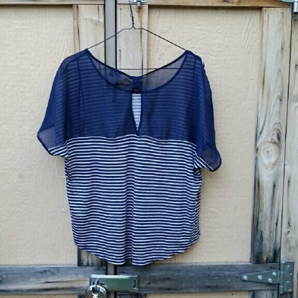 - SOLD - Keyhole back Lauren Conrad shirt
