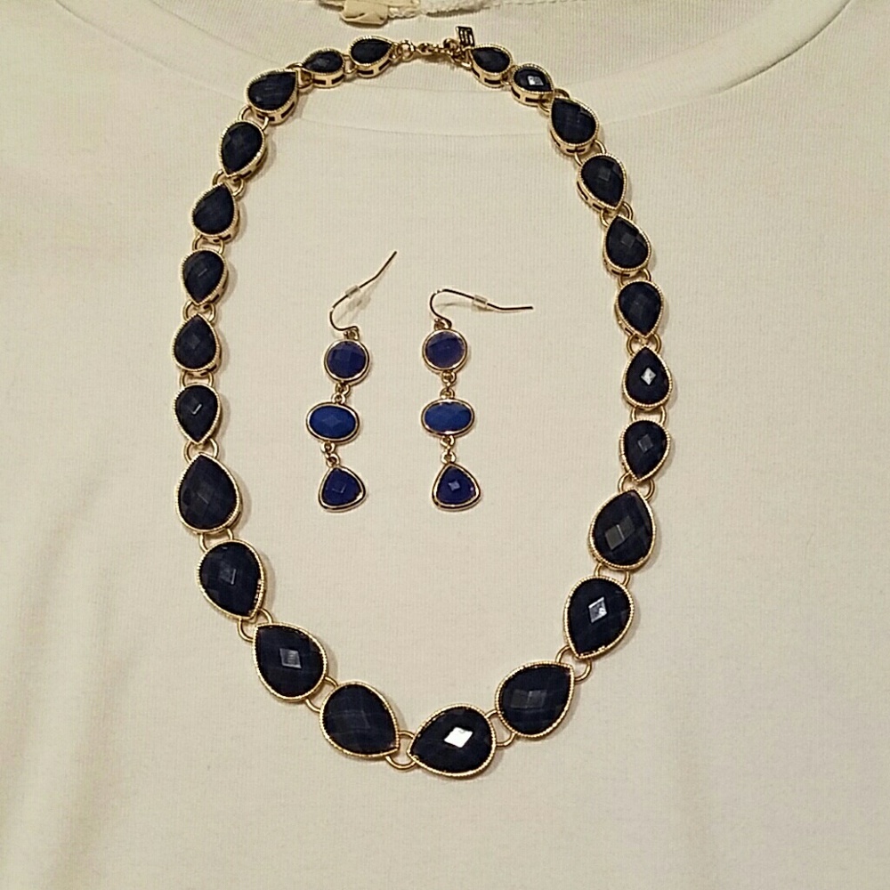 Gem necklace and earring set!